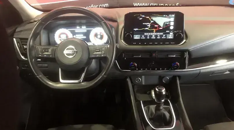 Usado Nissan Qashqai N-Connecta 140 CV (102 kW) 2021 Rojo sólido SUV