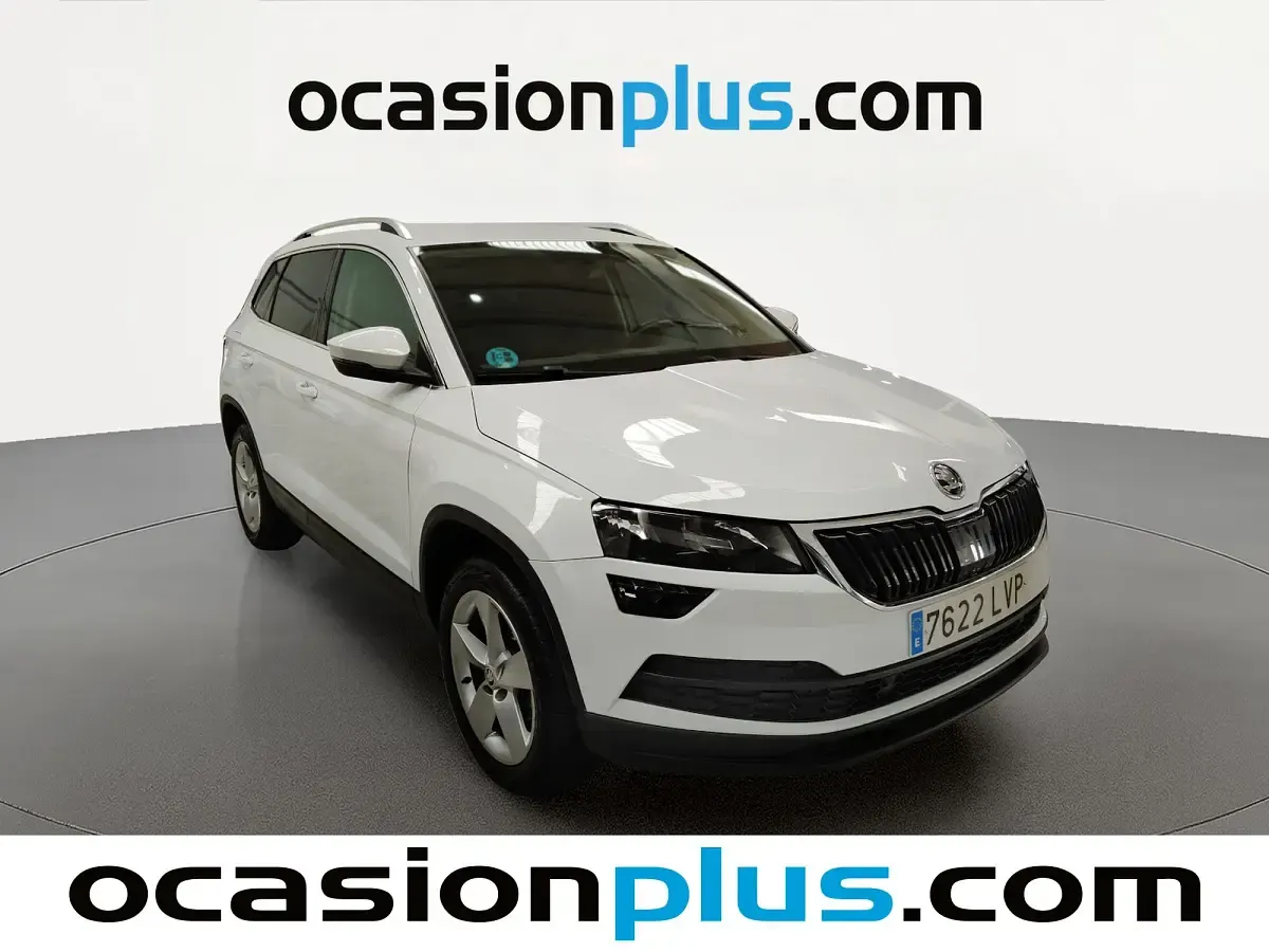 Usado Skoda Karoq Ambition 150 CV (110 kW) 2021 Blanco SUV