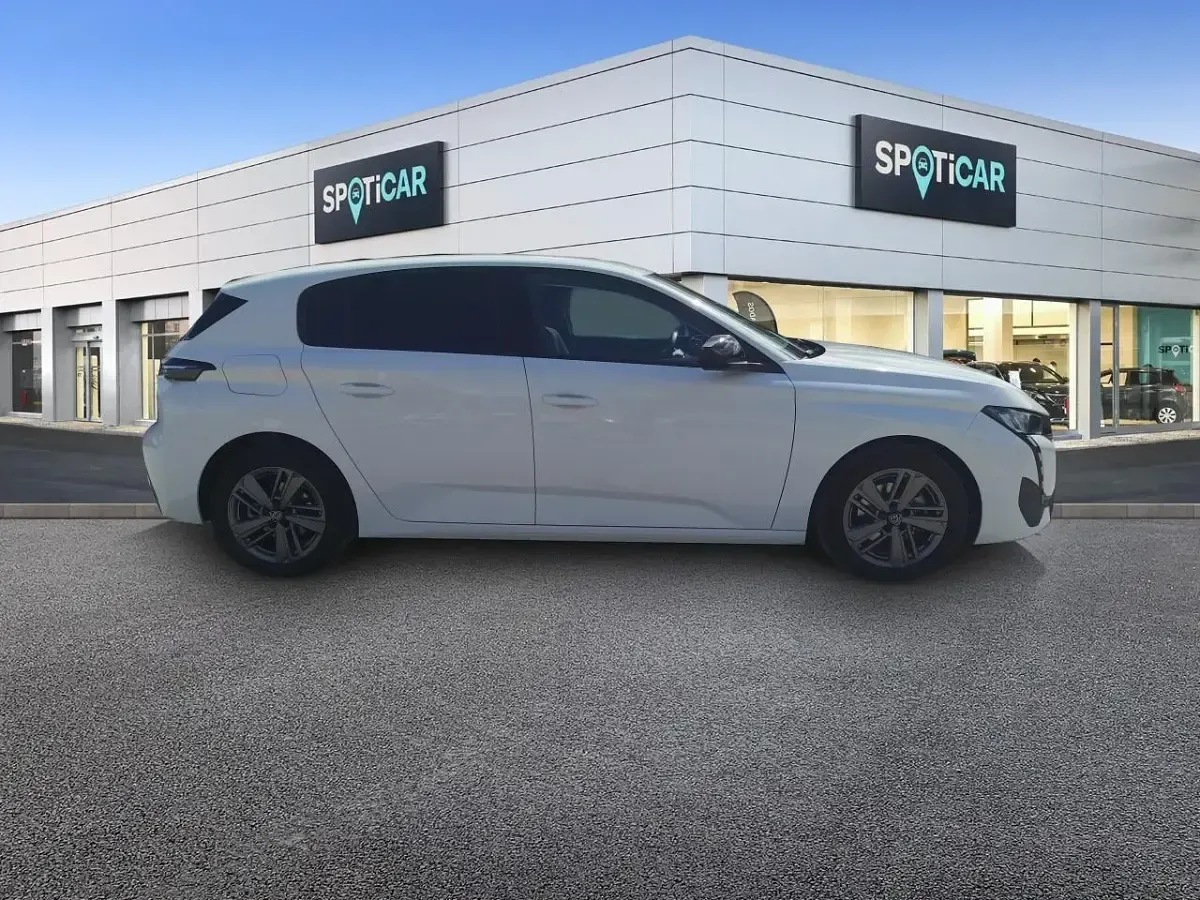 Usado Peugeot 308 Active 130 CV (95 kW) 2022 Blanco Berlina