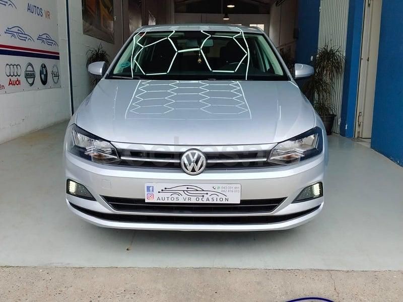 Usado VW Polo Advance 80 CV (58 kW) 2019 Gris / plata Utilitario
