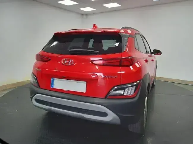 Usado Hyundai Kona 121 CV (88 kW) 2022 Rojo SUV