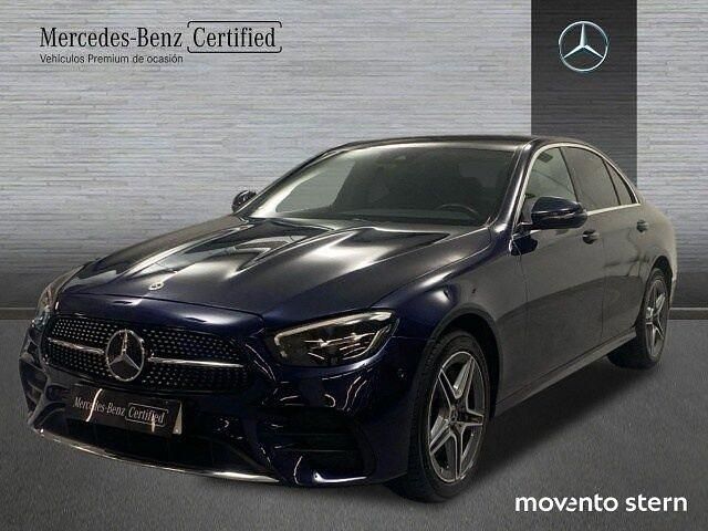 Azul Usado 2022 Mercedes E300 AMG line Berlina | 38.800 € (Precio justo) - Imagen 1/4