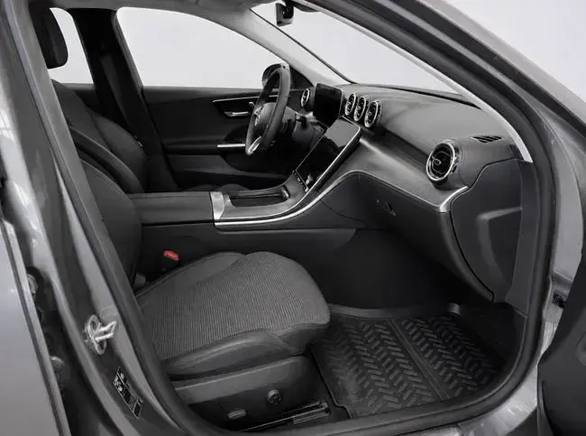 Usado Mercedes C220 200 CV (147 kW) 2023 Gris Familiar