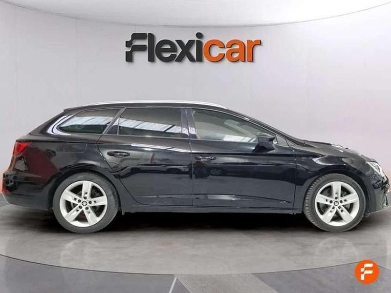 Usado Seat Leon FR 150 CV (110 kW) 2019 Negro Utilitario