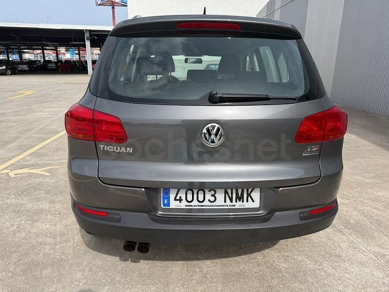Usado VW Tiguan Advance 122 CV (89 kW) 2014 Gris / plata SUV