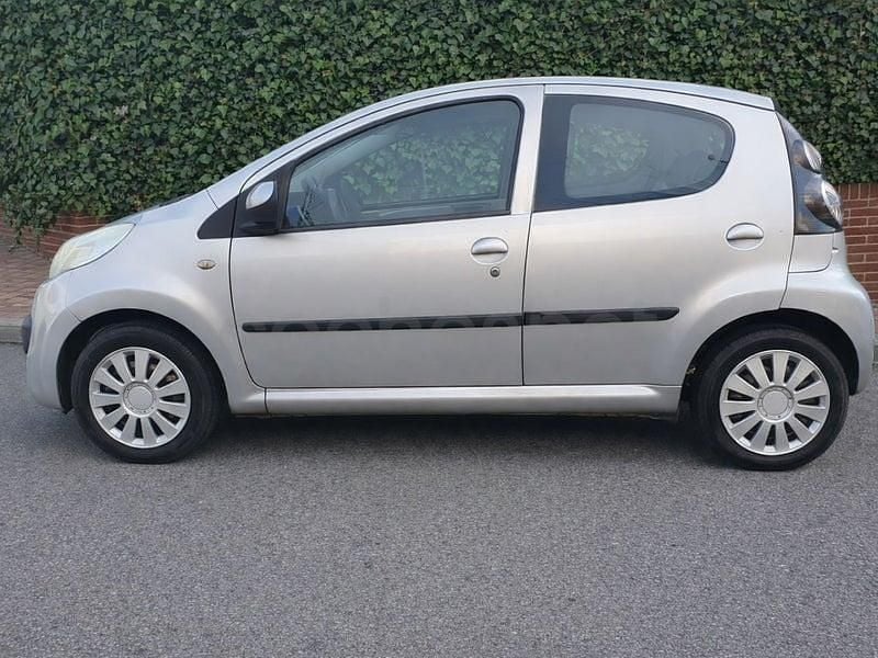 Usado Citroën C1 68 CV (50 kW) 2005 Gris / plata Utilitario