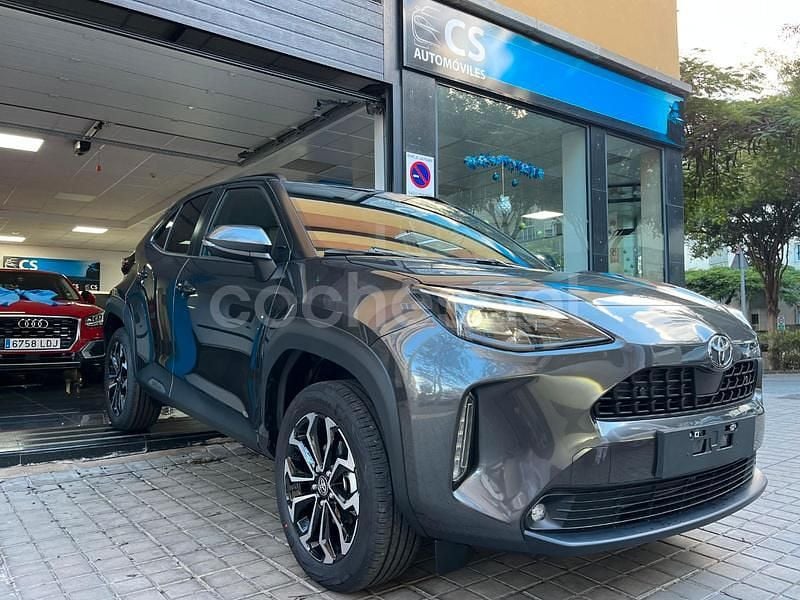 Gris / plata Nuevo 2025 Toyota Yaris Cross Business Edition SUV | 23.900 € (Precio justo) - Imagen 1/4
