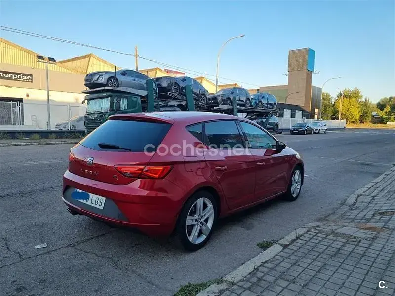 Usado Seat Leon ST FR 150 CV (110 kW) 2020 Rojo Familiar