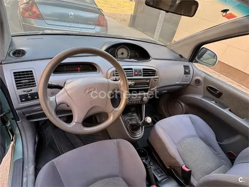 Usado Hyundai Matrix GLS 110 CV (80 kW) 2006 Gris / plata Monovolumen