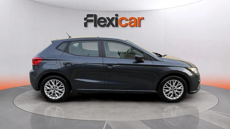Usado Seat Ibiza Reference 80 CV (58 kW) 2019 Azul Berlina