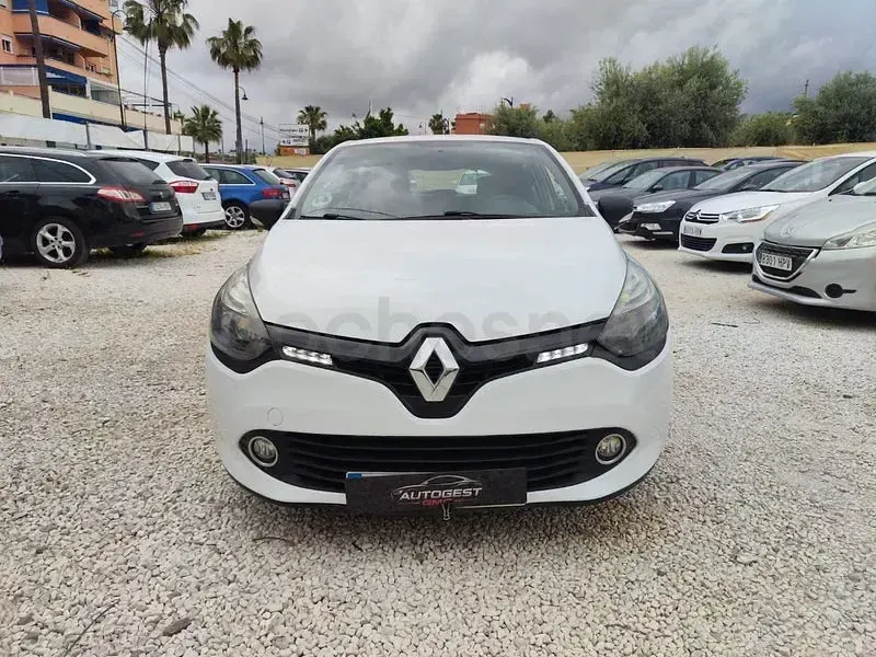 Usado Renault Clio IV Business 75 CV (55 kW) 2016 Blanco Berlina