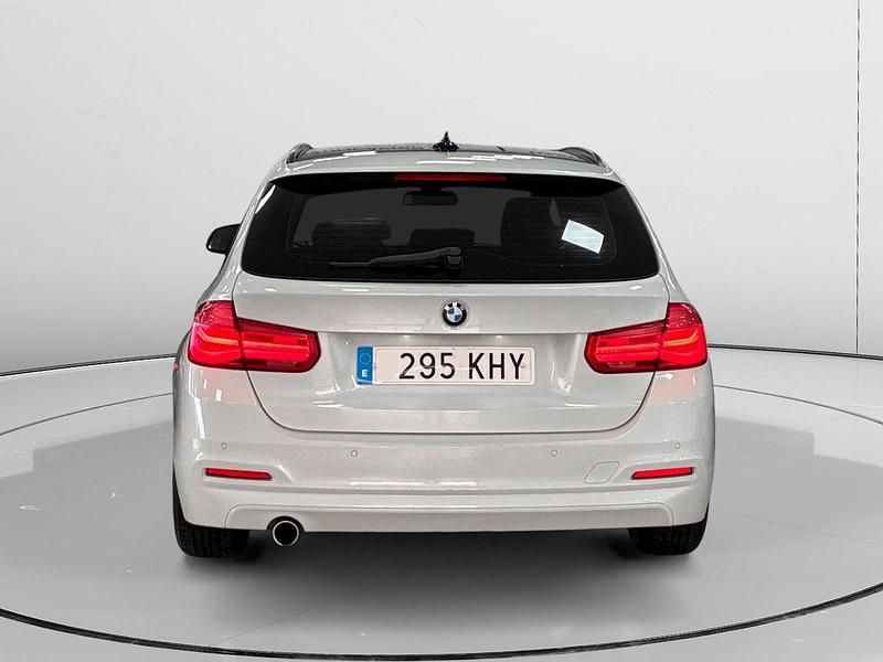 Usado BMW 318 Performance 150 CV (110 kW) 2018 Blanco Familiar
