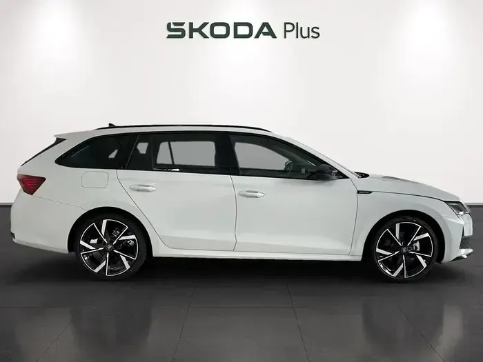 Nuevo Skoda Octavia SportLine 150 CV (110 kW) 2026 Blanco Familiar