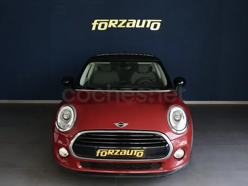 Usado Mini Cooper D 116 CV (85 kW) 2016 Rojo Utilitario