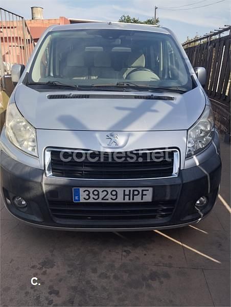 Usado Peugeot Partner Tepee Access 92 CV (67 kW) 2013 Gris / plata Monovolumen