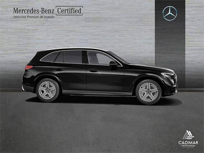Usado Mercedes GLC220 AMG line 197 CV (144 kW) 2025 Negro obsidiana SUV