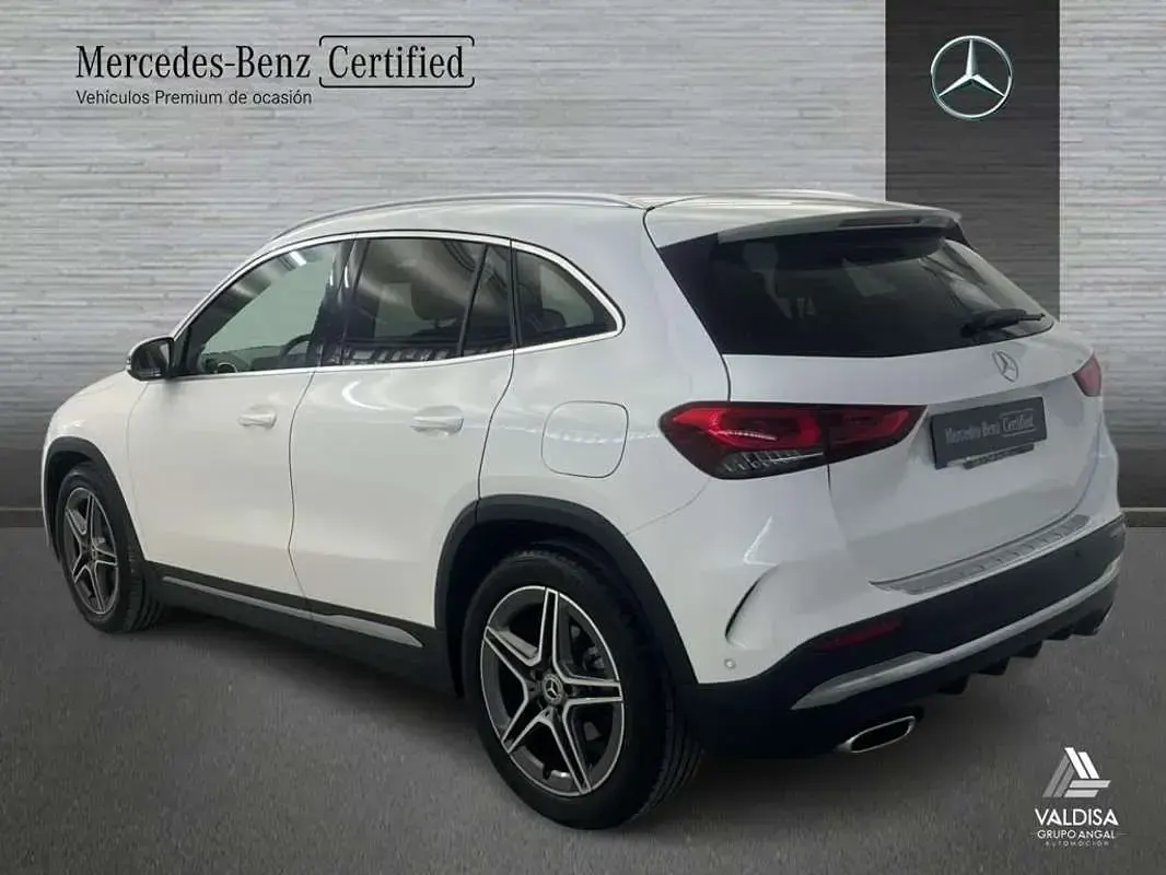 Usado Mercedes GLA180 136 CV (100 kW) 2023 SUV
