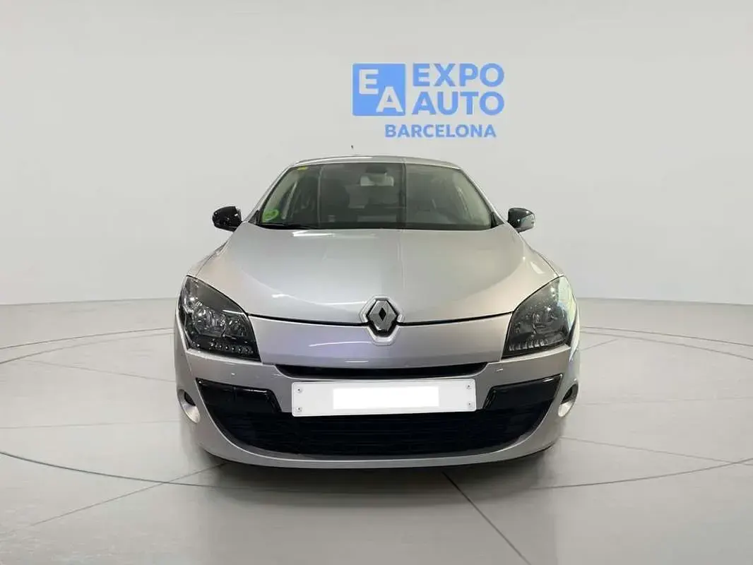 Usado Renault Mégane 109 CV (80 kW) 2011 Gris Utilitario