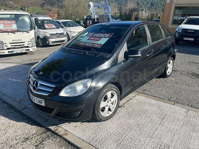 Usado Mercedes B180 109 CV (80 kW) 2009 Negro Monovolumen