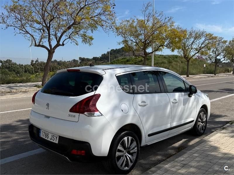 Usado Peugeot 3008 Style 130 CV (95 kW) 2016 Blanco Berlina