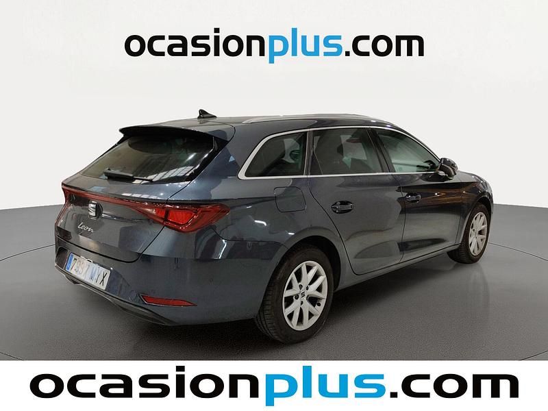 Usado Seat Leon Style 116 CV (85 kW) 2025 Gris Familiar