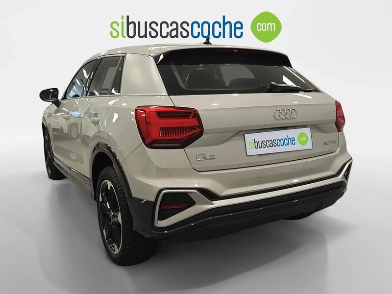 Usado Audi Q2 S-Line 116 CV (85 kW) 2025 Gris/plata SUV