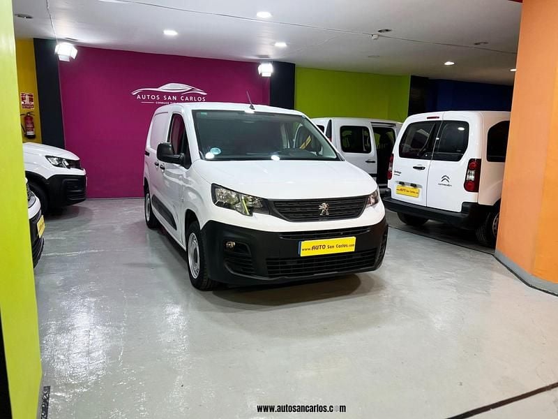 Usado Peugeot Partner 100 CV (73 kW) 2021 Blanco Monovolumen