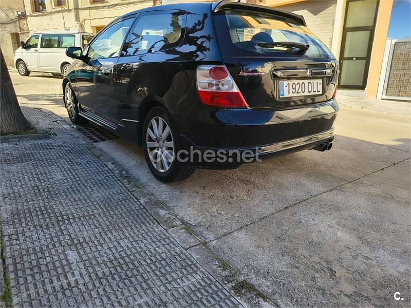 Usado Honda Civic Sport 110 CV (80 kW) 2005 Negro Berlina