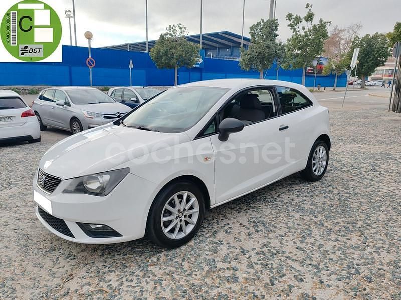 Blanco Usado 2014 Seat Ibiza SC Reference Utilitario | 5990 € (Precio justo) - Imagen 1/4