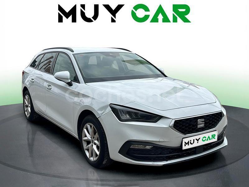 Usado Seat Leon Style 116 CV (85 kW) 2021 Blanco Utilitario