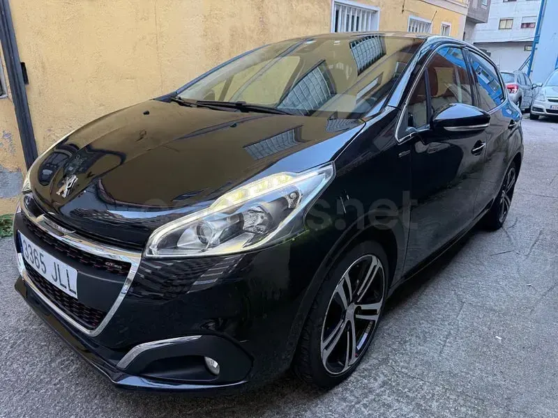 Usado Peugeot 208 GT-line 120 CV (88 kW) 2016 Negro Utilitario