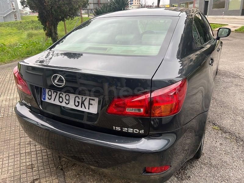 Usado Lexus IS220d Sport Line 177 CV (130 kW) 2009 Gris / plata Berlina