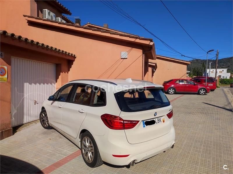 Usado BMW 218 150 CV (110 kW) 2019 Blanco Familiar