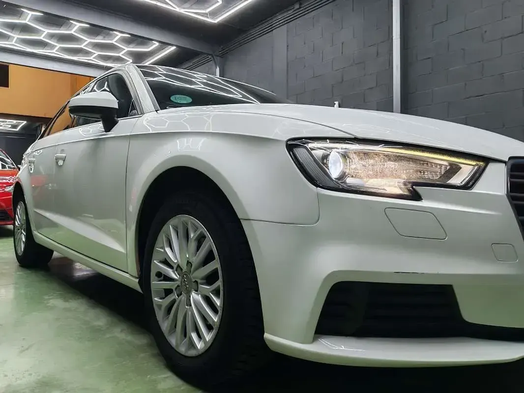 Usado Audi A3 Sportback Sport 110 CV (80 kW) 2016 Blanco Utilitario