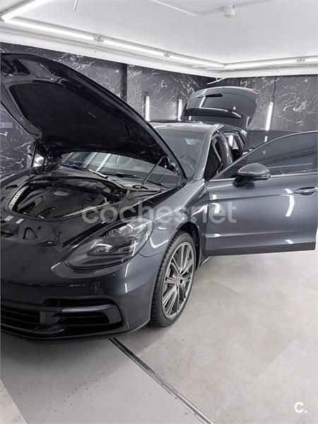 Usado Porsche Panamera Sport Turismo 440 CV (323 kW) 2018 Gris / plata Familiar