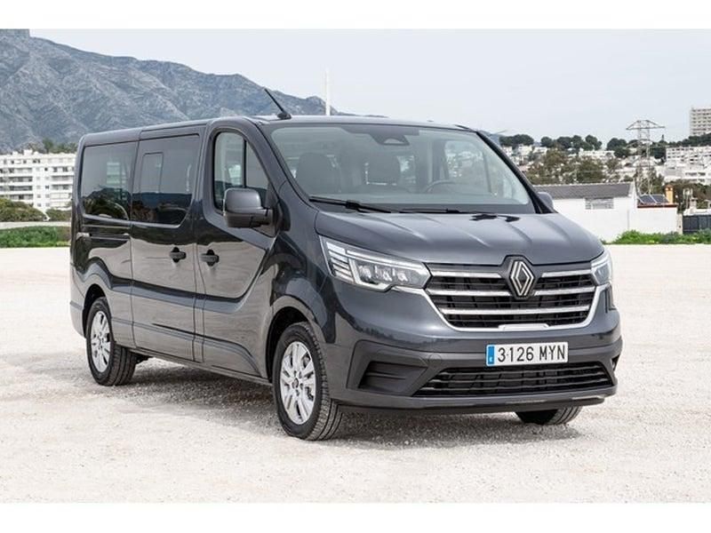 Usado Renault Trafic Equilibre 150 CV (110 kW) 2025 Gris / plata Monovolumen