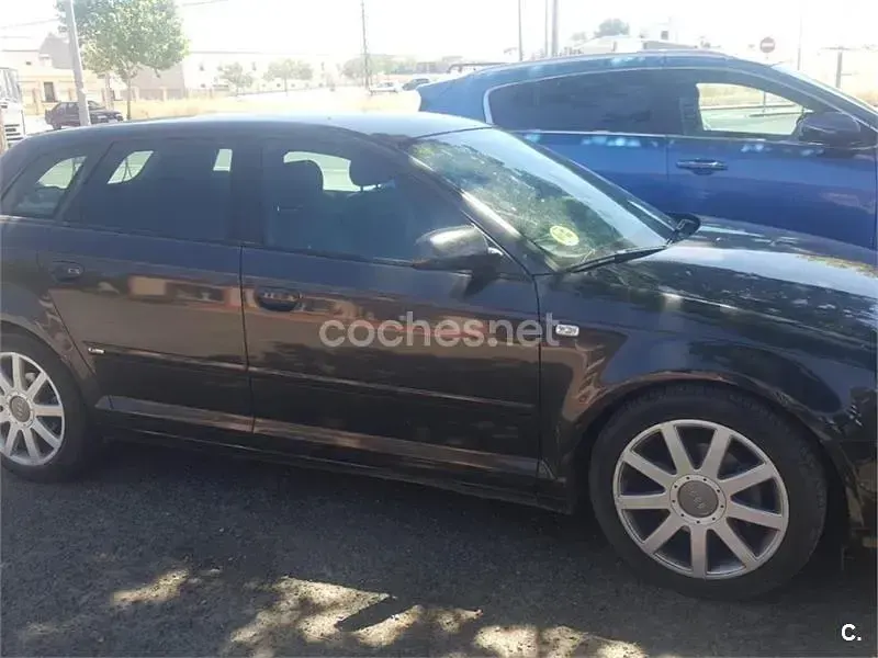 Usado Audi A3 Attraction 105 CV (77 kW) 2007 Negro Utilitario