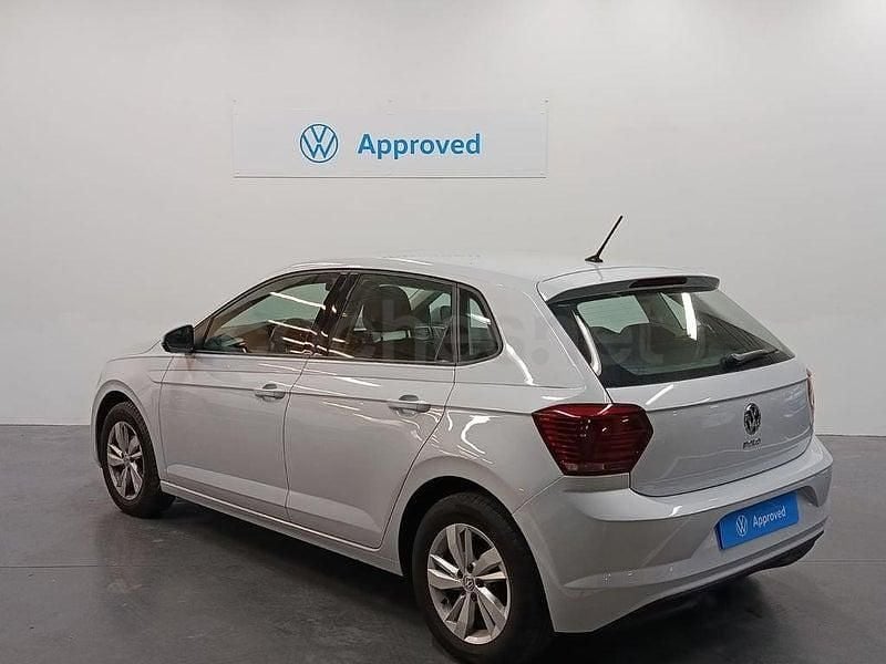 Usado VW Polo Advance 80 CV (58 kW) 2020 Gris / plata Utilitario