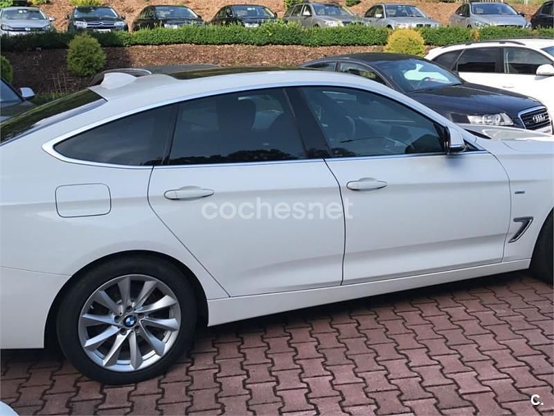 Blanco Usado 2014 BMW 330 Gran Turismo Berlina | 20.000 € - Imagen 1/4