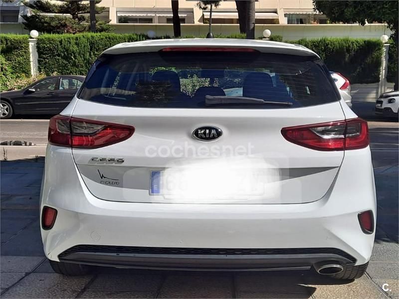 Usado Kia Ceed 115 CV (84 kW) 2019 Blanco Utilitario