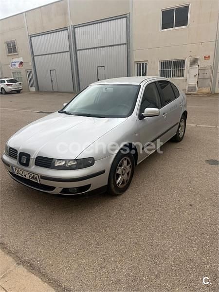 Gris / plata Usado 2001 Seat Leon Berlina | 2800 € (Precio justo) - Imagen 1/4