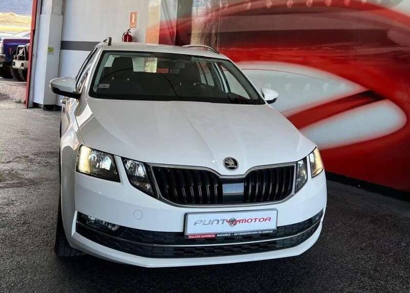 Blanco Usado 2018 Skoda Octavia Berlina | 13.990 € (Caro) - Imagen 1/4