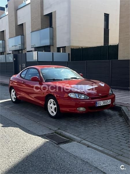 Usado Hyundai Coupé 114 CV (83 kW) 1997 Rojo Coupe