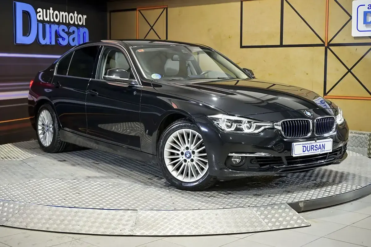 Usado BMW 330e 252 CV (185 kW) 2018 Negro Berlina