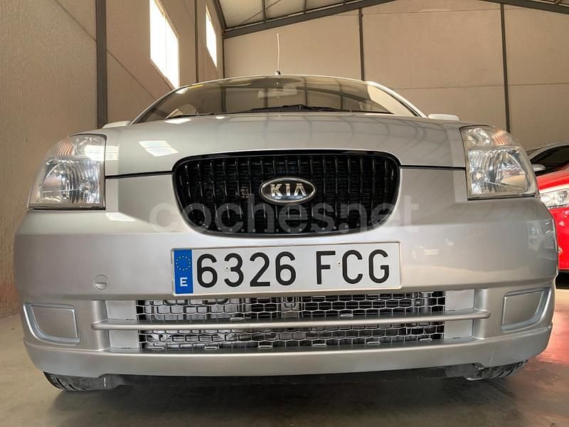 Gris / plata Usado 2006 Kia Picanto LX Utilitario | 2800 € (Buen precio) - Imagen 1/4