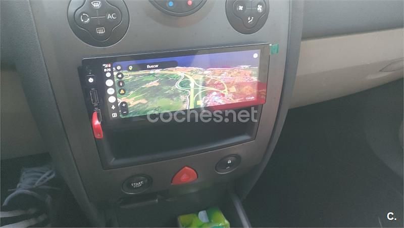 Usado Renault Mégane II Dynamique 130 CV (95 kW) 2007 Gris / plata Berlina