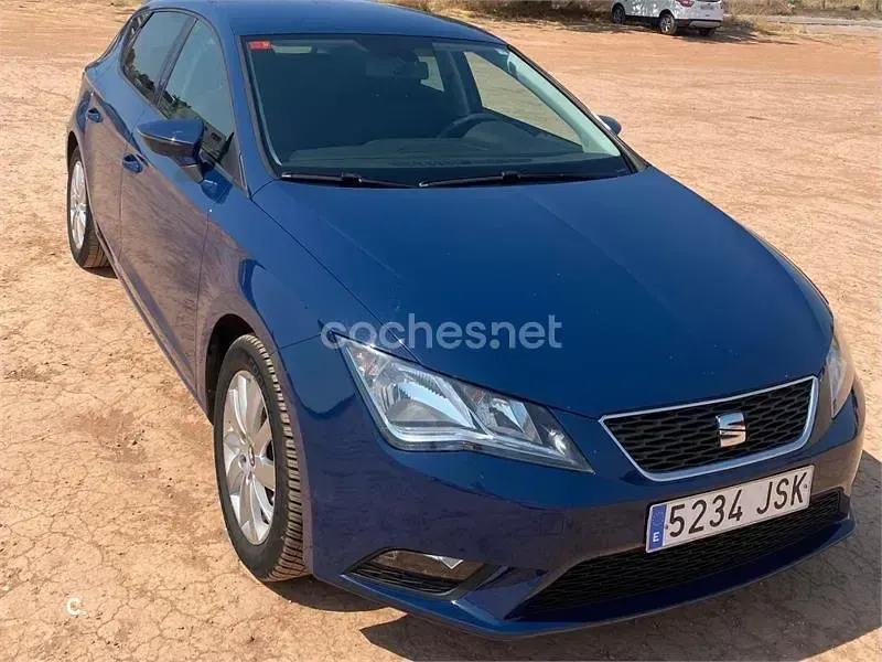Usado Seat Leon CONNECT 110 CV (80 kW) 2016 Azul Berlina
