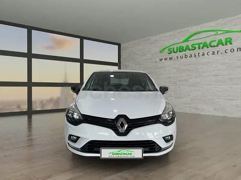 Usado Renault Clio IV Business 75 CV (55 kW) 2019 Blanco Berlina