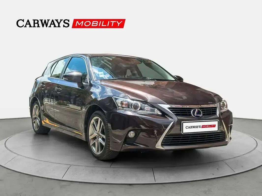 Käytetty Lexus CT200h Executive Line 136 HP (100 kW) 2015 Ruskea Viistoperä