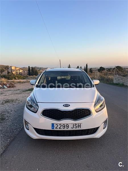 Blanco Usado 2016 Kia Carens Monovolumen | 10.000 € (Precio justo) - Imagen 1/4